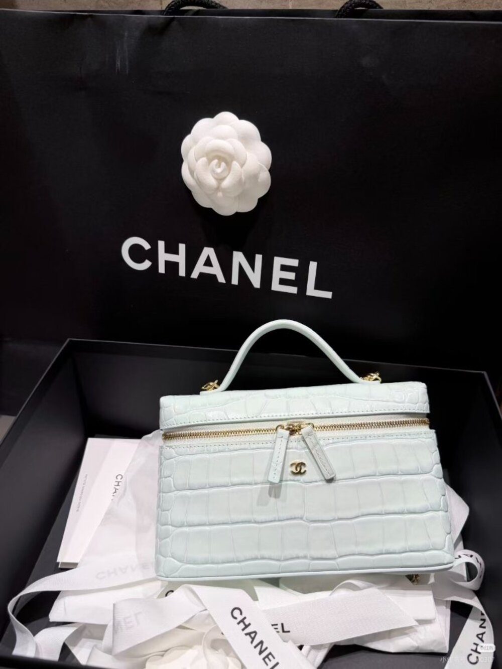 Classic CHANEL   bag: A Stylish and Versatile Choice for Elegance